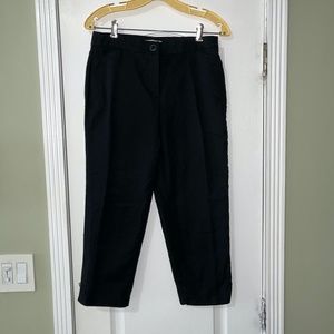 Roz & Ali Cropped Pants/Black/Size 4